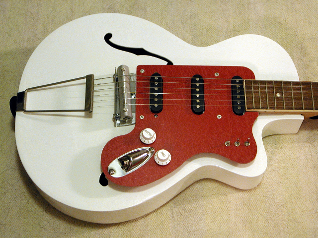 Vit gitarr